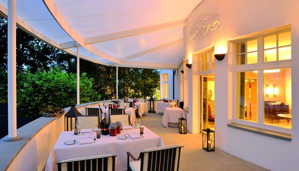 Schlossurlaub am See: Warum Schloss Hohenfels das beste Hotel am Bodensee ist